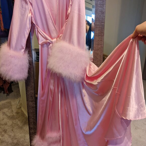Pink silky feathered gown/ robe, marabou cuffs - S - Picture 3 of 4